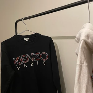 Kenzo sweatshirt (Storlek M) - Kenzo sweatshirt: nypris 2199kr, säljs för 1000kr storlek M, cond10/10.