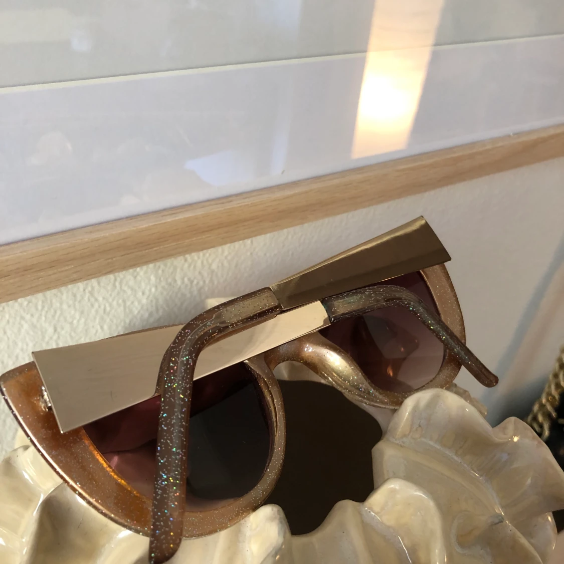Glittriga solglasögon 🕶  - 90