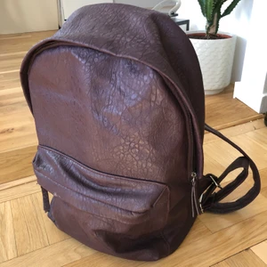 Lila ryggsäck - Lila tuff ryggsäck 