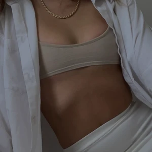 Beige top - Beige top, i nyskick 