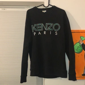 Kenzo tröja  - Storlek M. Nypris ca 2000kr. Mycket fint skick!