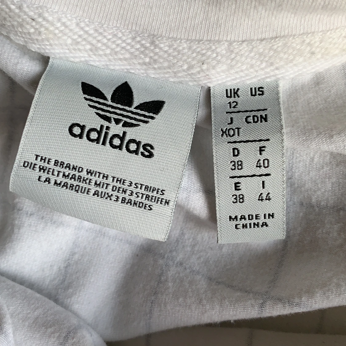 Adidas T-shirt - 91