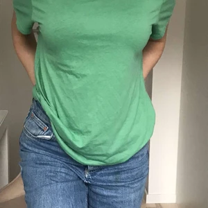 grön t-shirt  - grön t shirt 