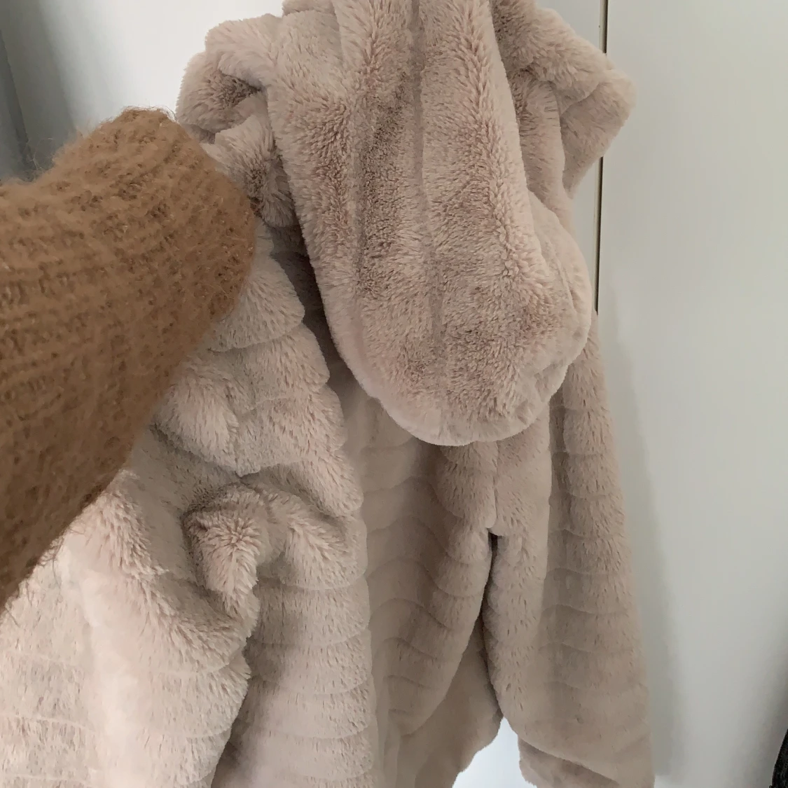 Teddy jacka med luva storlek M 200kr - 90