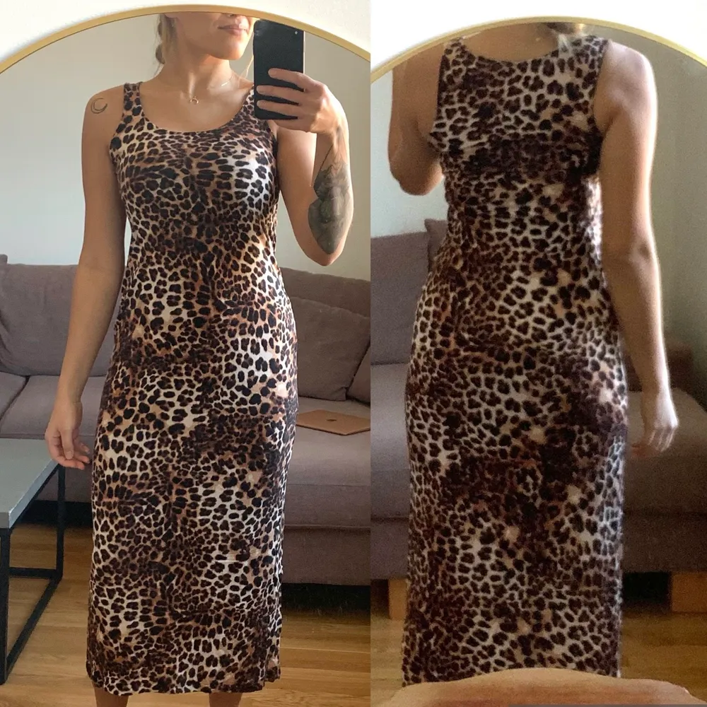 Långklänning i leopardmönster från H&M i storlek S. I gott skick. Jag är en S/M och 168 cm. Faller smickrande på kroppen. Köparen betalar frakten som tillkommer 💌. Klänningar.