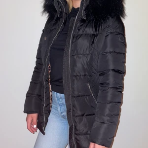 Roco Baroco jacka svart - Svart Roco Baroco jacka i storlek 38. Orginalpris 1200kr. 