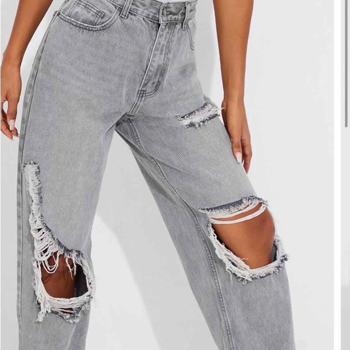 Grey ripped boyfriend jeans - 90