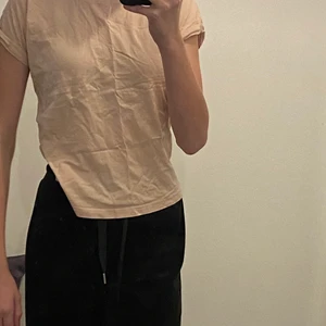 Marqy T-shirt  - Ljusrosa T-shirt från MARQY