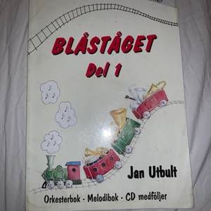 Blåståget del 1 - Tvärflöjts boken Blåståget del 1 inkl CD. Baksidan ser sliten ut annars är den i bra skick. Köparen står för frakten ☺️