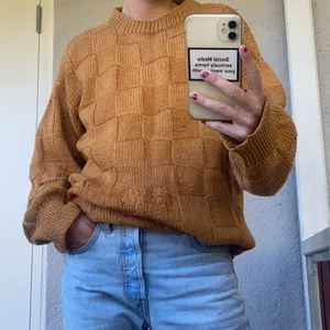 Hemstickad tröj - Frakt tillkommer🥰 litet hål, aw bild två