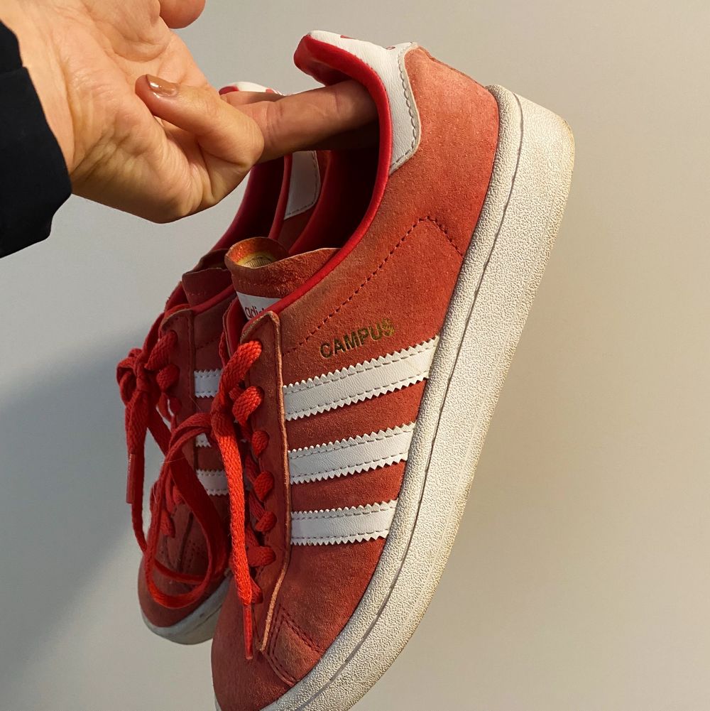 Adidas Campus röda - Skor | Plick Second Hand