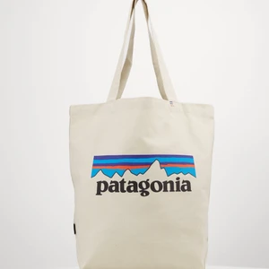 Tygkasse patagonia (helt ny) - Superfin tygkasse från Patagonia! Helt ny med lapparna kvar och slut såld på Zalando där jag köpte den. 