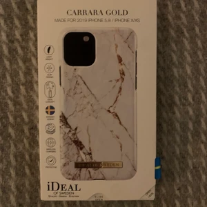 Helt nytt ideal of Sweden skal iPhone X/XS - Helt nytt skal i oöppnad förpackning. Perfekt julklapp. Ord pris 299kr. Modellen Carrara Gold.  Passar iPhone XS/X. Frakt tillkommer 💖