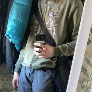 One of one  - Välvårdad One of One hoodie. Strl M. Används inte längre då den vuxit ur storlek. 