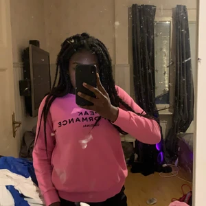 Rosa peak performance💞 - Rosa peak performance hoddie.nypris 650