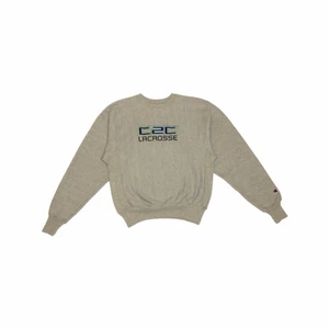 Champion sweatshirt  - Säljer ett champin sweatshirt fin och har bra kvalitet 