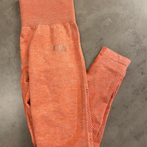 ICIW TIGHTS  - Träningstights från ICIW i storlek XS. De är i bra skick!