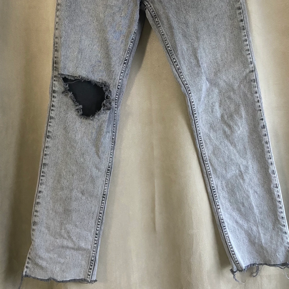 Grå jeans, storlek 28 - 90