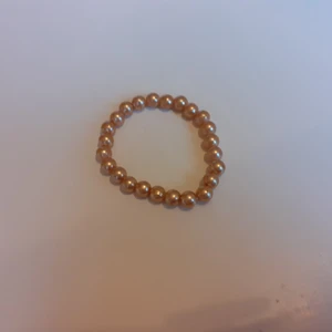 PÄRLARMBAND  - Pärlarmband i helt & fint skick. Djur & rökfritt hem 