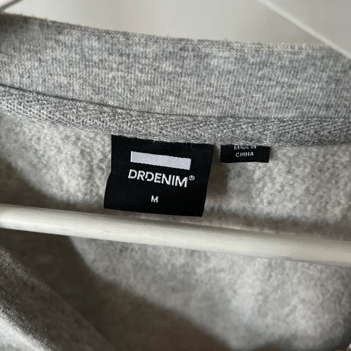 Grå sweater från Dr Denim (M) - 90