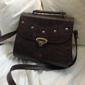 Vintage väska  - Liten vintage väska säljes köpt second hand ☺️