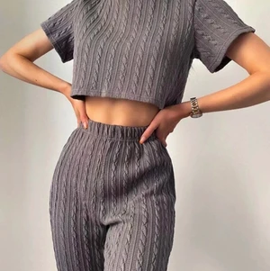 Ribbat mjukisset, storlek S - Grått mjukissett i jättefint ribbat tyg. Helt oanvänt då det var lite stort för mig som normalt har storlek xs.