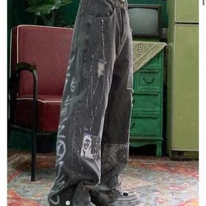 Streetbyxor - Nyskick, använt typ 2-3 gånger, storlek M men passar som en S-XS, Skitsnygga från emmiol. 