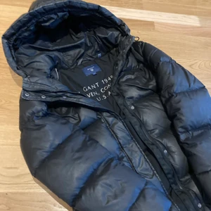 Dunjacka GANT - Jackan är i fint skick. Storlek S 
