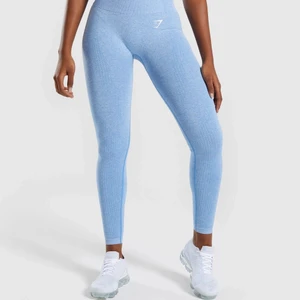 Gymshark tights  - Gymshark vital seamless tights i färgen blue. Storlek Medium, använt men i bra skick. Storlek M. Första och andra bilden är lånad.