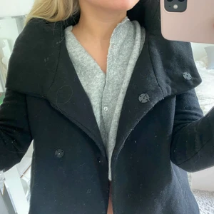 Zara kappa  - Superfin jacka från zara, kappa/ cape. Storlek xs/s 