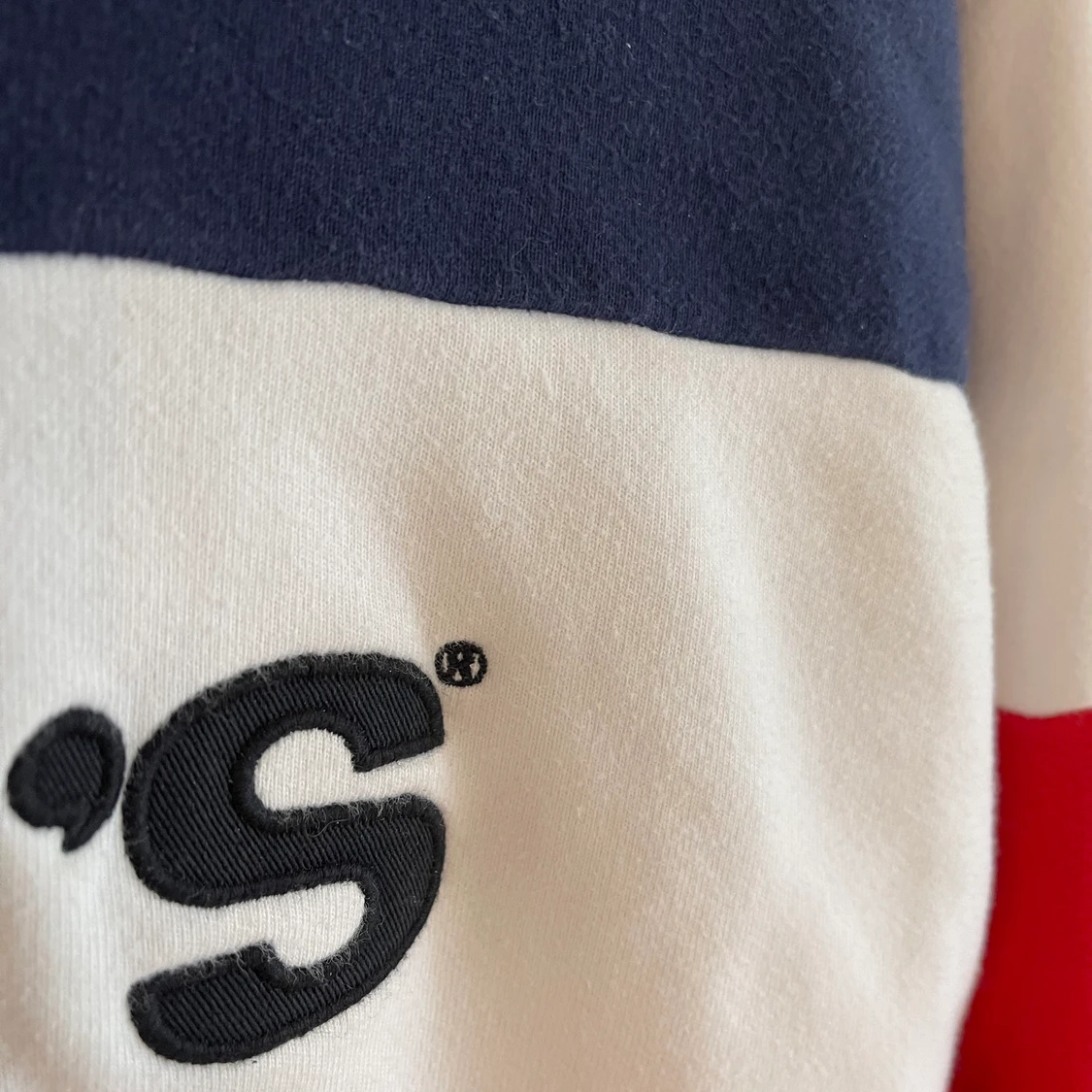 Levi’s crop hoodie - 90