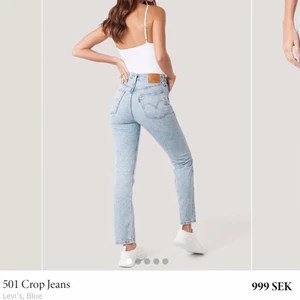 Levis 501 cropped  - Säljer mina finaste Levis byxor! Skick 8/10, storlek true to size. Jag är 173 cm och har S/M i vanliga fall 