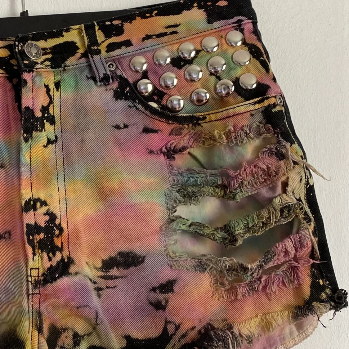 Färgade jeansshorts  - 91