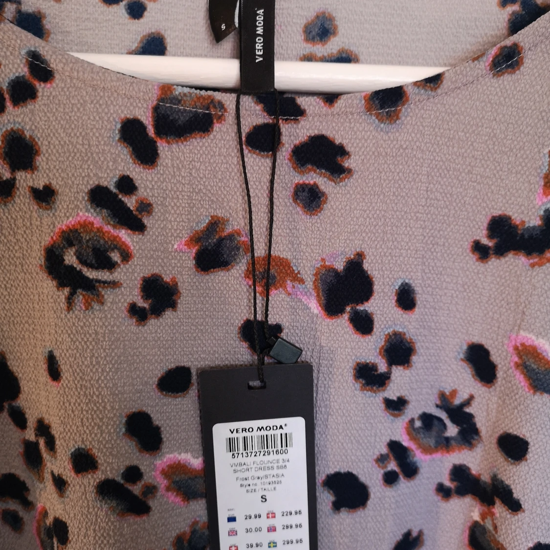 Mönstrad sommarklänning - 90