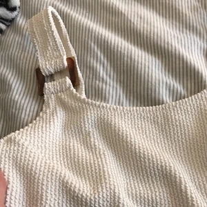 Baddräkt  - Aldrig andvänd, köpt förra våren (2020) säljer vid ett bra pris som vi båda kommer överens om🤗💕(bjuder på frakt)