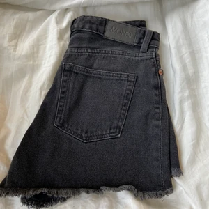 Svarta shorts - Fint skick från monki