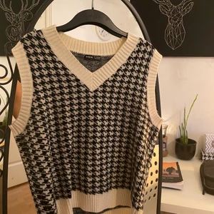Rutig väst  - Svart/vit rutig väst från Shein i mycket bra skick! 175kr inkl frakt✨