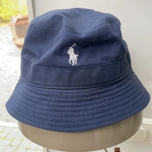Ralph lauren buckethat - Köptes för 700kr, knappt använd
