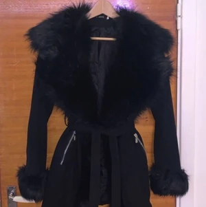 Vinter kappa - Nypris 1500, använd fåtal gånger 