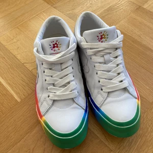 Converse X Golf lefleur - Converse x golf lefleur skor köpte för 2 år sedan. Sparsamt använda. Storlek 8.5/42. Köpte för: 1299 säljer för 799. Kan vara billigare vid snabb affär