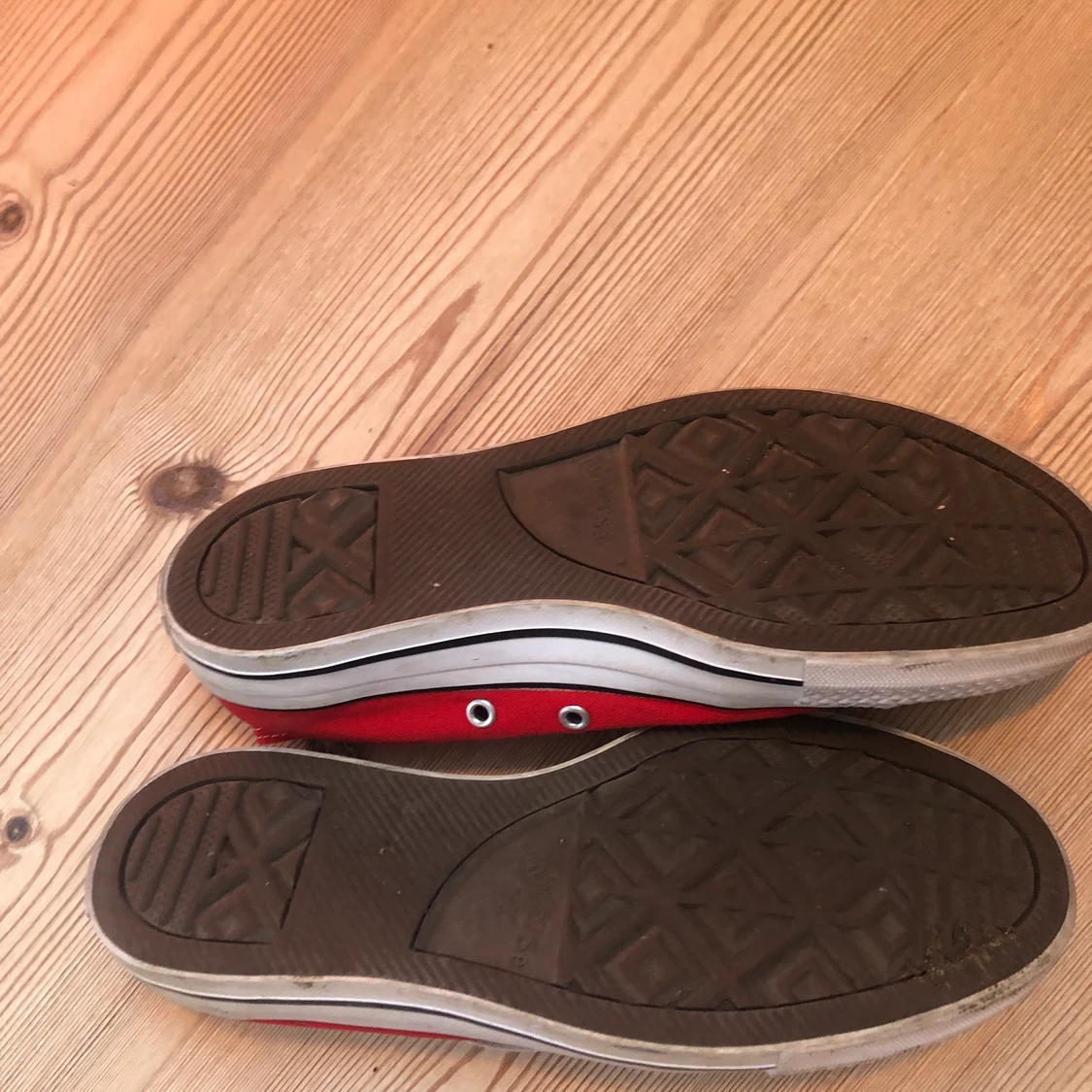 Röda Converse  - 91