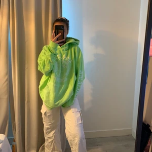 Oversized hoodie - Från prettylittlething. Fraktar gärna😊