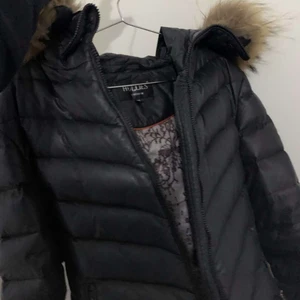 Hollies strlk 38 - Använd men i fint skick. Du står för frakten.