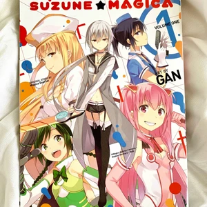 Puella Magi Suzune Magica Manga - Manga ー Puella Magi Suzune ☆ Magica 60;- ( Originalpris 159;- ) Kan mötas i Stockholm / Frakt: +25;- – Engelskt tal / English text – Svag gulning på toppen men annars bara läst en gång / Slight yellowing on top but otherwise it’s only been read once