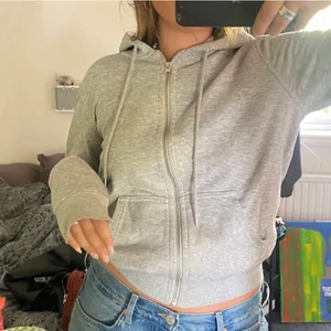 Zip Hoodie  - Lägger upp igen pga oseriösa köpare :/ 