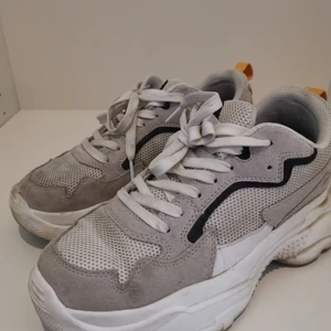 Sneakers - Sneakers i storlek 40 🥰 Frakt tillkommer 💕