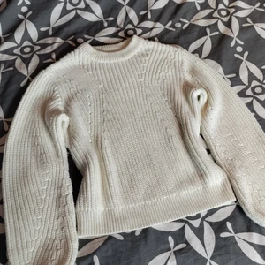 Stickad tröja - Stickad tröja från gina Tricot, storlek S. Använd 1 gång. 50 kr + frakt 🥰