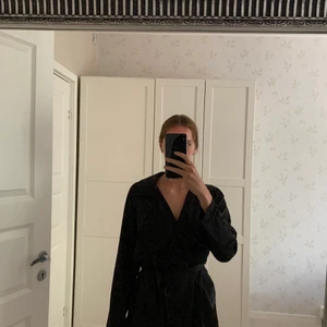 Siden kavaj /klänning  - Använd 1 gång 