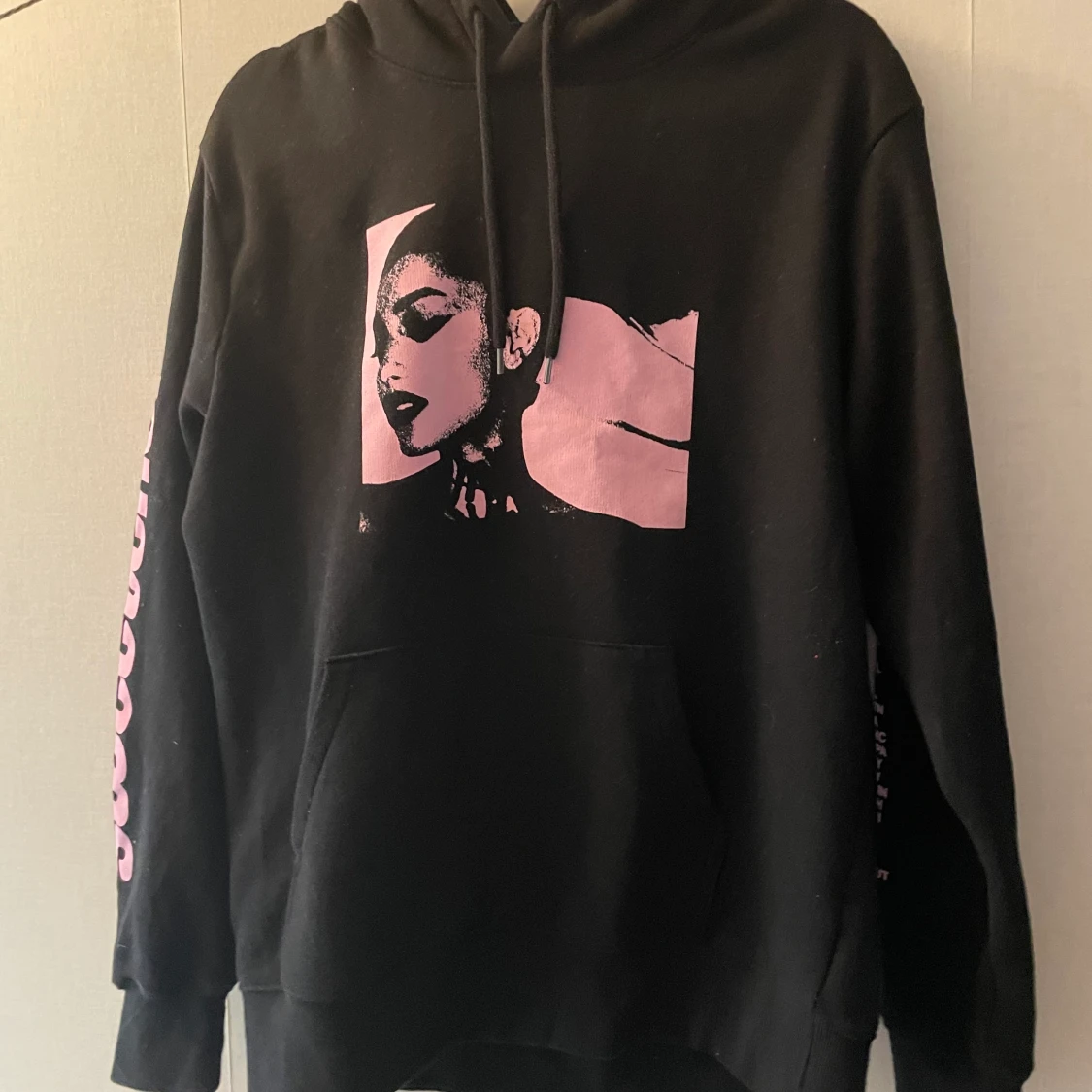 Ariana Grande hoodie