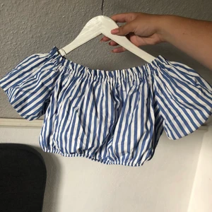 Söt sommar topp  - Aldrig använd topp från Gina! As söt och fin men sitter inte bra på mig.
